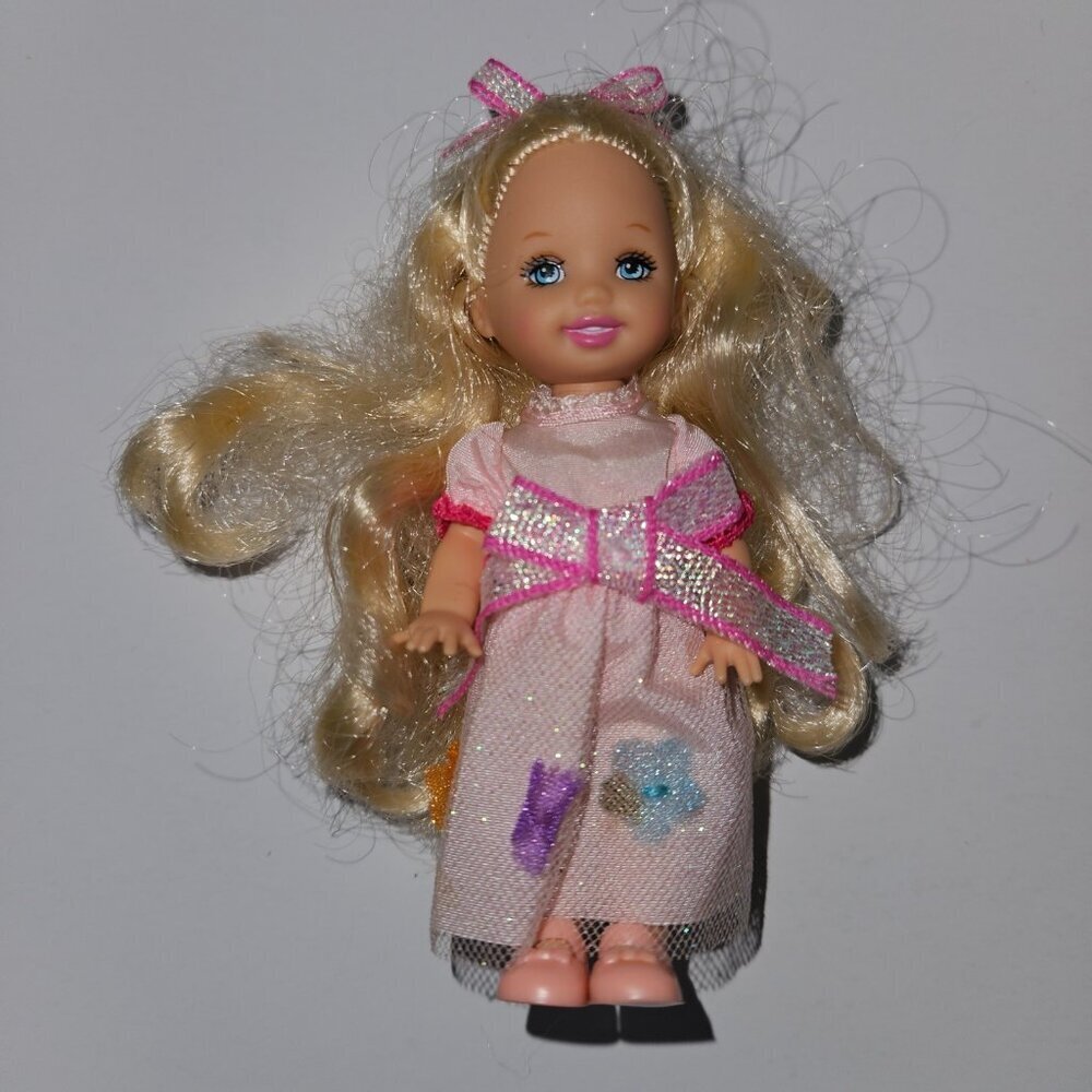 VTG Barbie Rapunzel's Wedding Kelly Flower Girl Blonde 4" Doll Pink Dress Shoes